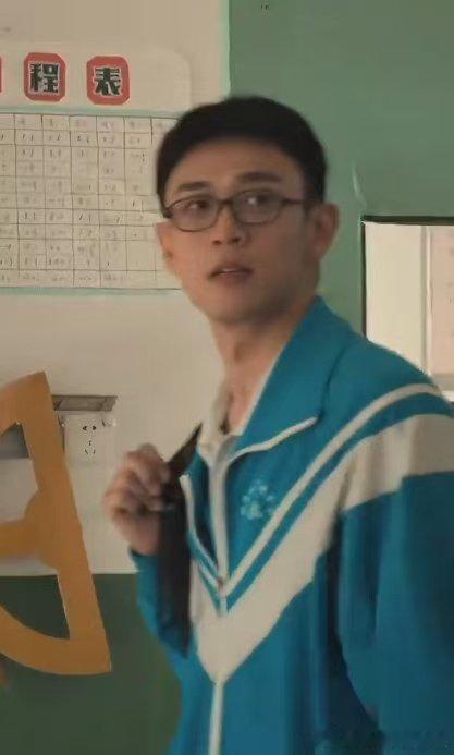 王天辰两部剧两模两样王天辰这波左右互搏太绝了！夏雷 vs 瞿桦，同一张脸，演出两