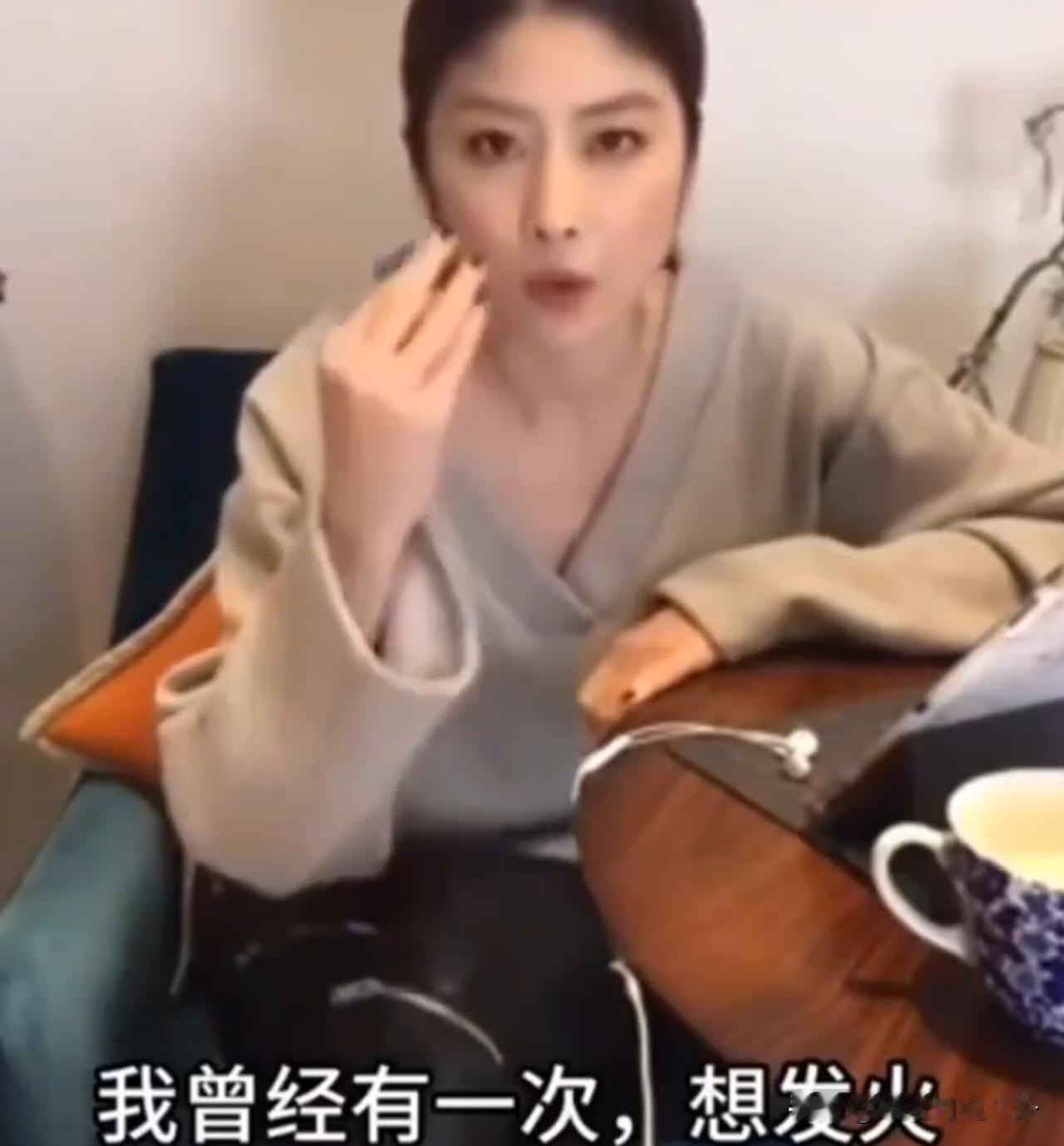 陈慧琳说：我有一次真的很想跟对方发火，想像一支箭一样“啪嚓”一走了之，我走出门后