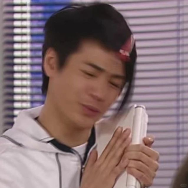 早年间的罗仲谦好嫩哦