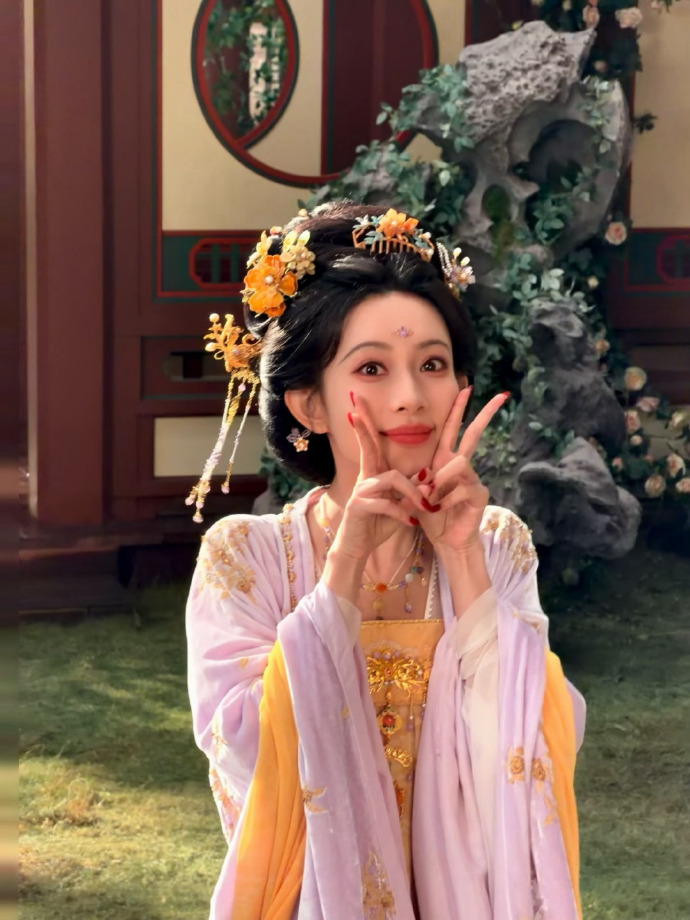 尚公主拍摄间隙，孟子义释出片场 live，真实片段承载创作温度，让观众贴近角色塑