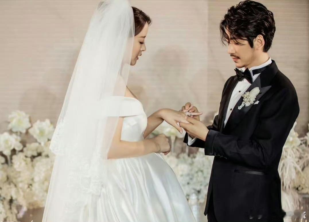 江奇霖周奇奇首次合体上婚综 终于不用在各种活动图里找糖了！这次婚综直接把他们的甜