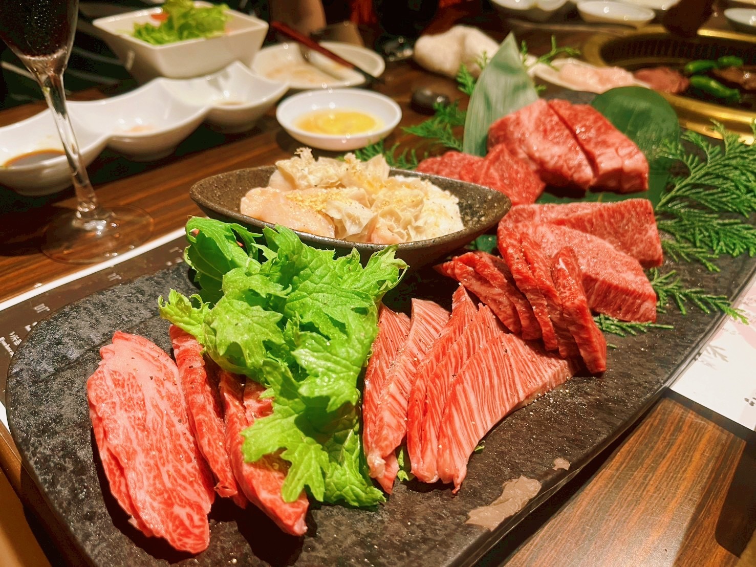 努力搬砖，省吃俭用，今天终于有肉吃了！！ 