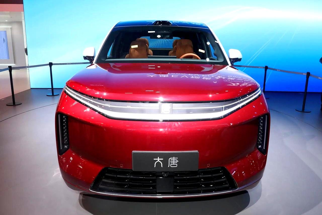 25万买电车，到底是要面子，还是要真本事？
今晚这波新车一出来，合资那套“品牌溢