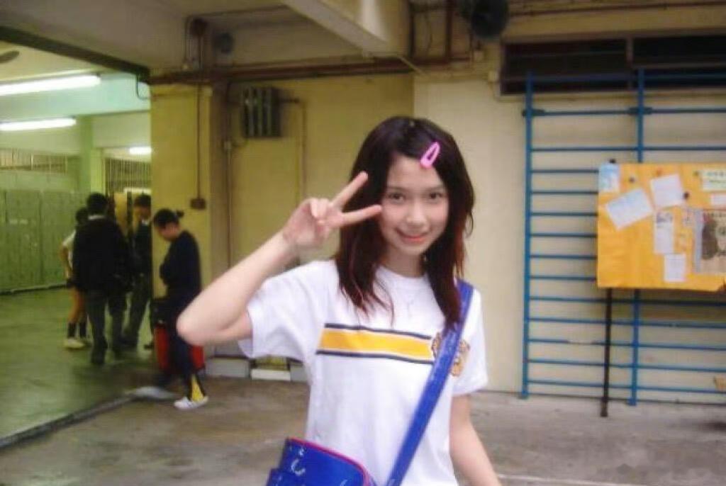 Angelababy13岁旧照网友分享Angelababy13岁时的旧照，这也太