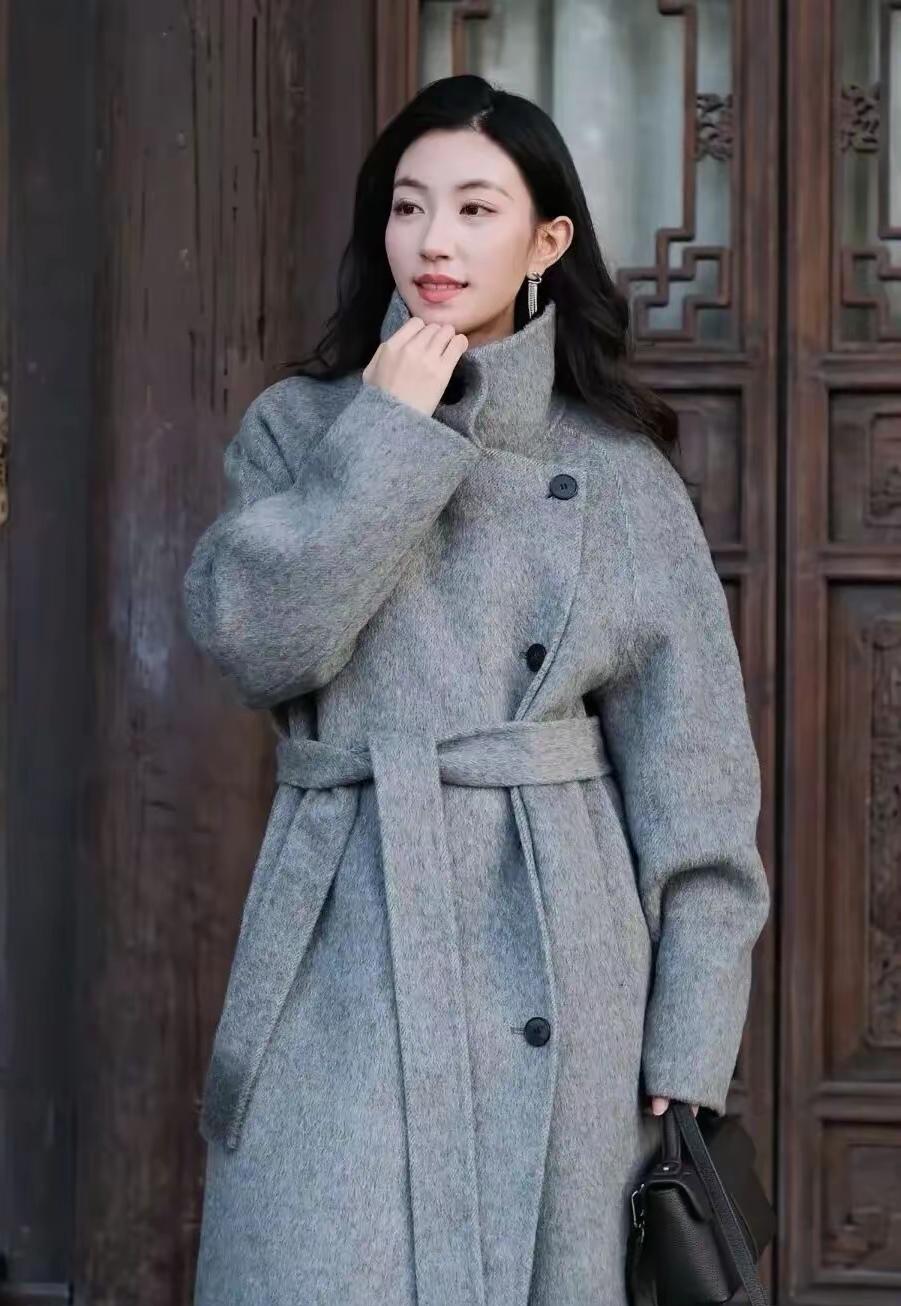 林徽因说：“如果你已婚，你身边又出现了一个让你念念不忘，朝思暮想的人，那不一定是