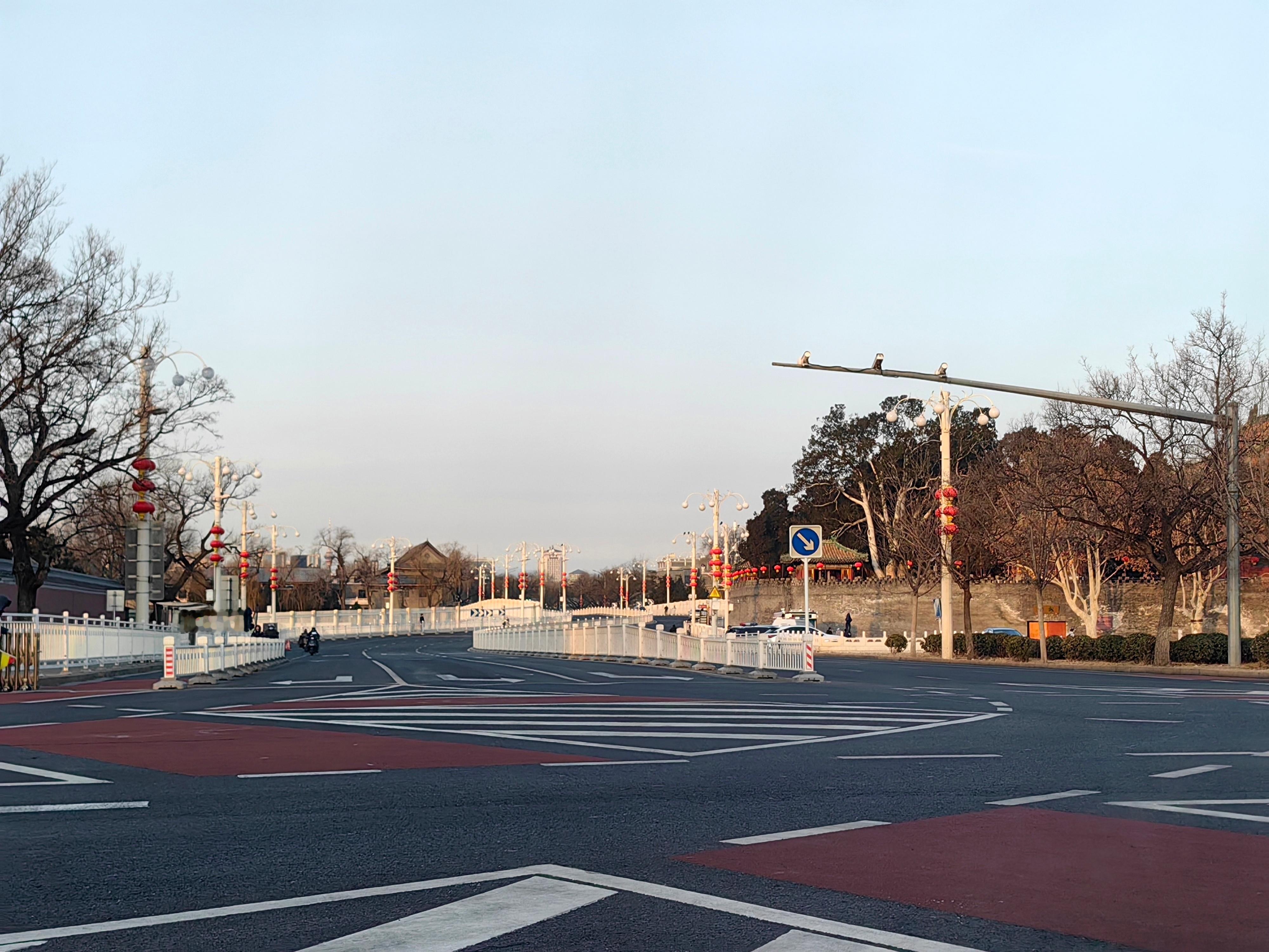 早起讲课，车行一瞥第三张是北海团城我的日常plog故宫博物院 北京·故宫博物院