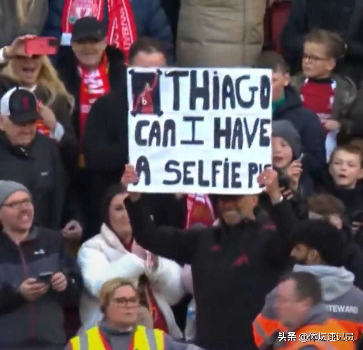 渣叔还是会玩！在安菲尔德又见利物浦传奇主教练克洛普

就在今天，利物浦基金举办了