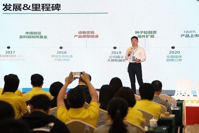 之前写东西总卡在半路上，不是卡文笔，是卡脑子里的胡思乱想。写完一段随手发出去的碎