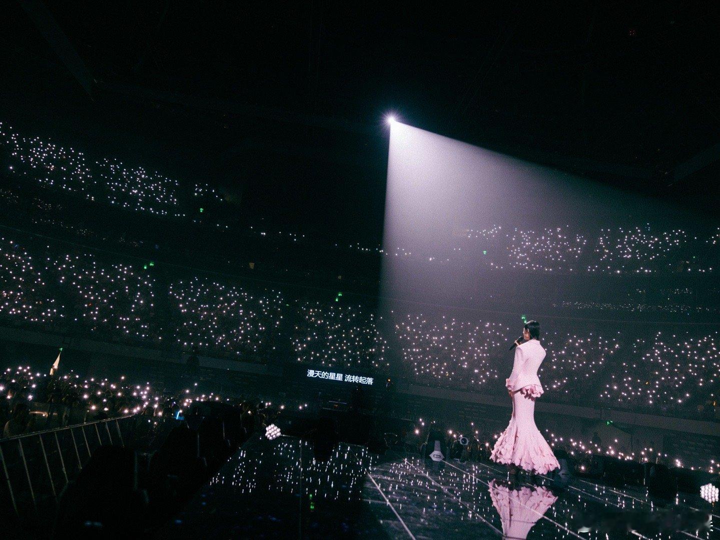 #李宇春厦门限定海之曲#李宇春作为专业人歌声永远都是这么的悠扬动听，总是能够让我