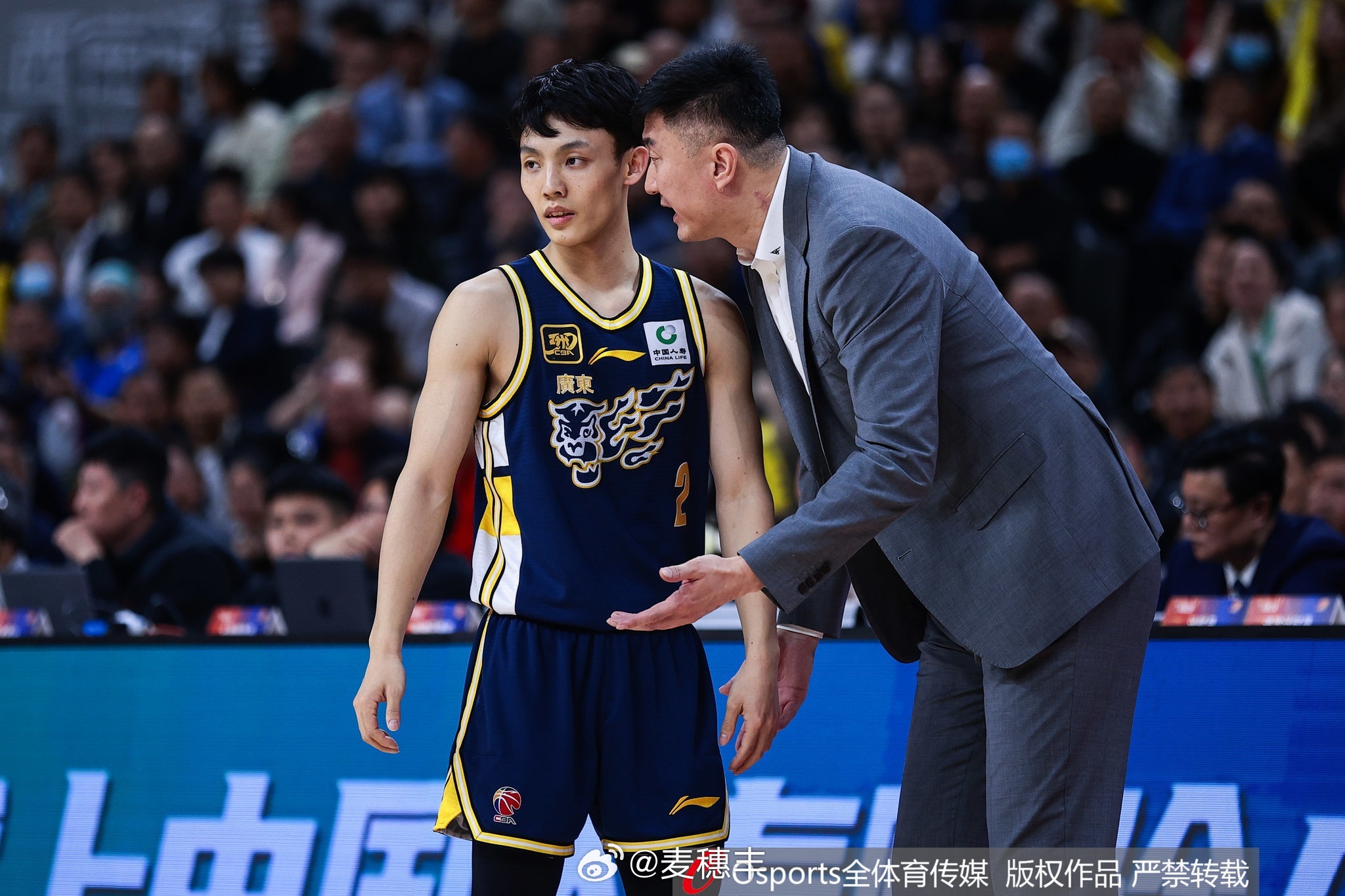 广东男篮上半场全队三分球20投1中，命中率为5%，我们都知道这非常态，但还是难以