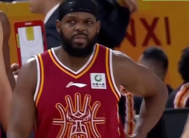 山西末节发力！奈特末节17分、刘传兴越来越废了！

1月8日，CBA常规赛第十二