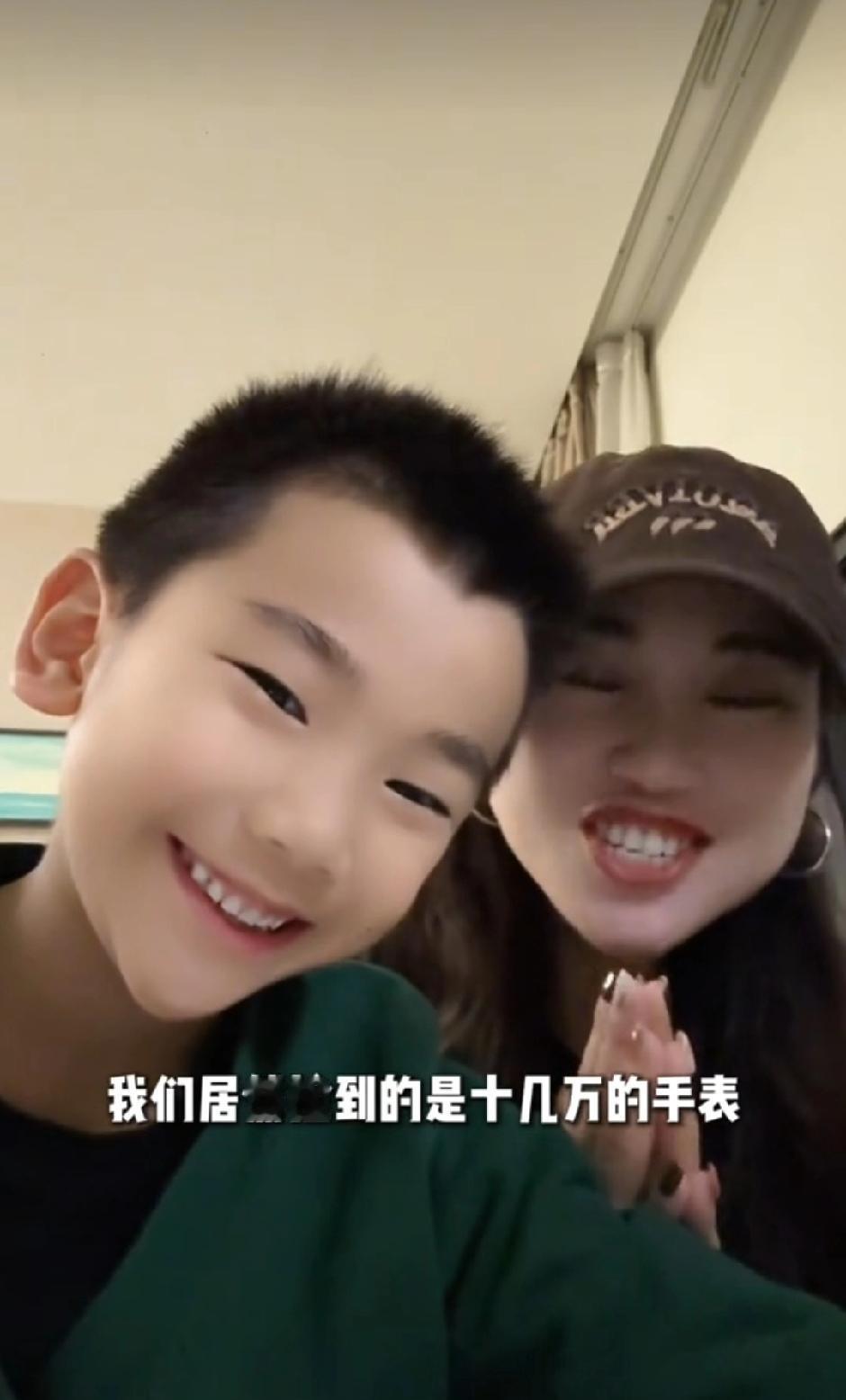 [太阳]拾金不昧！据5月7日报道，五一期间武汉一男孩在饭店捡到价值十余万的“绿水