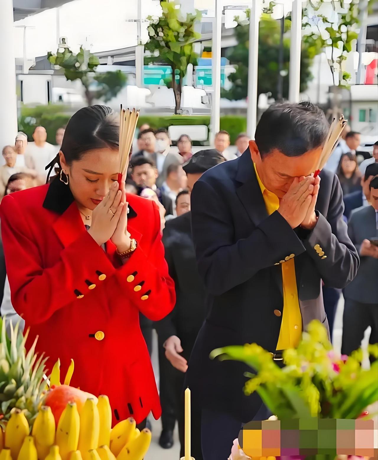他信回泰国，选择是对的，只需要服刑一年，未来再无烦心事，可以过高枕无忧的日子了。