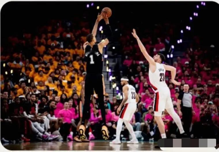 你认为开拓者该更换首发中锋吗？

这个问题在球迷圈子里早就吵翻了天，答案更是两极