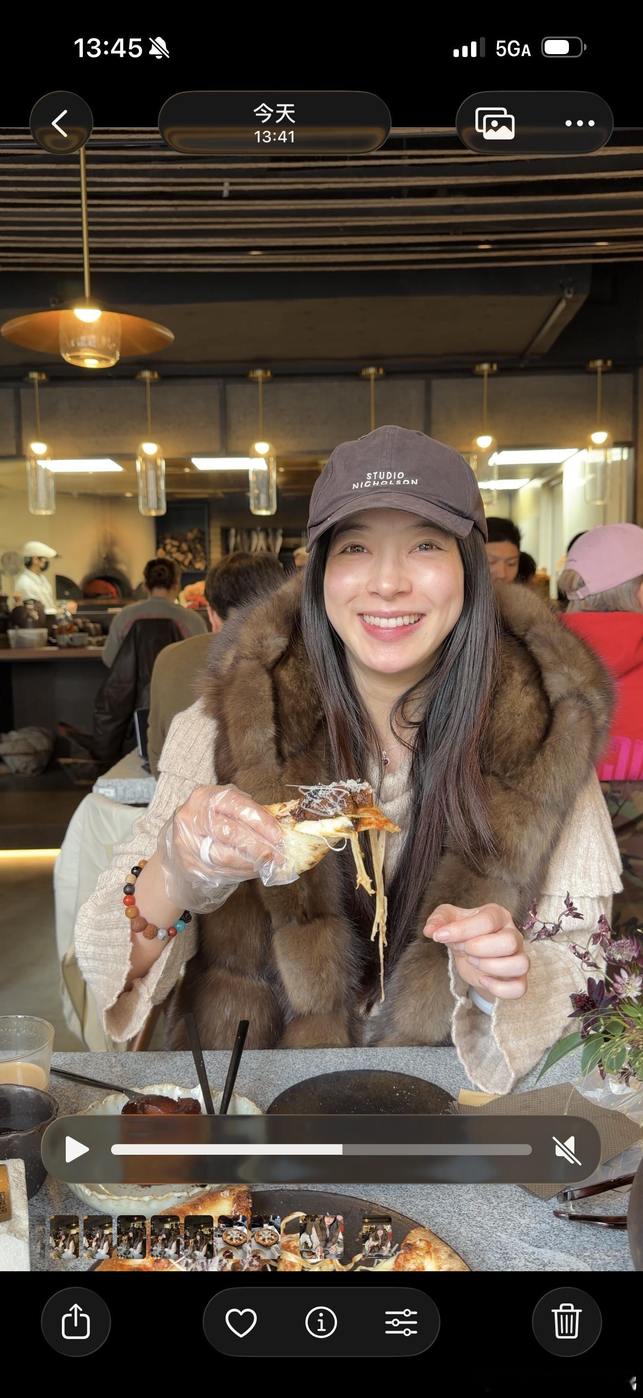 昨天刚夸完我老公把我拍的真好看果然是拍照最好看的一定是那个深爱你的男人。今天立马