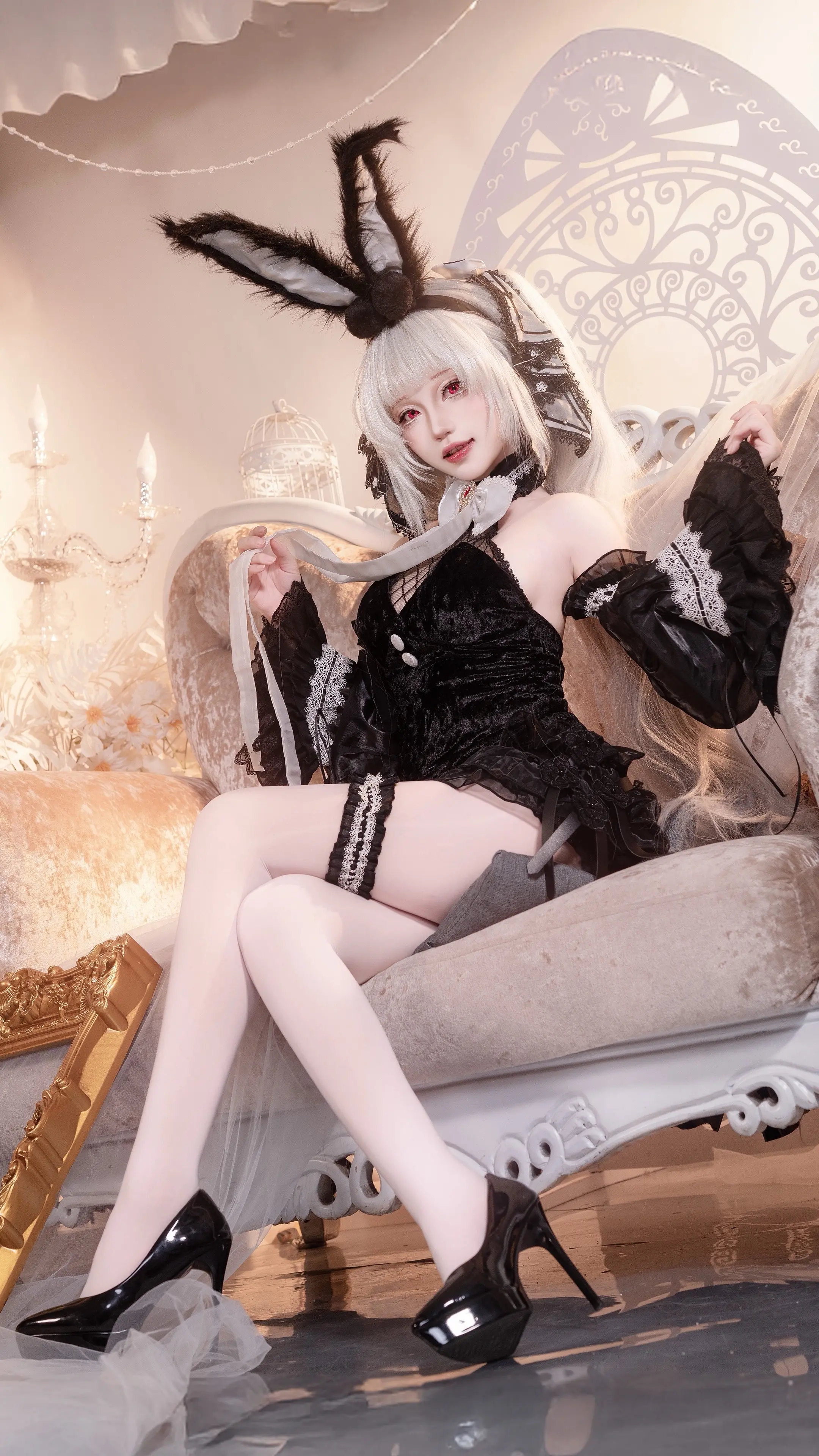 放一只兔兔在这里大家不要欺负她。