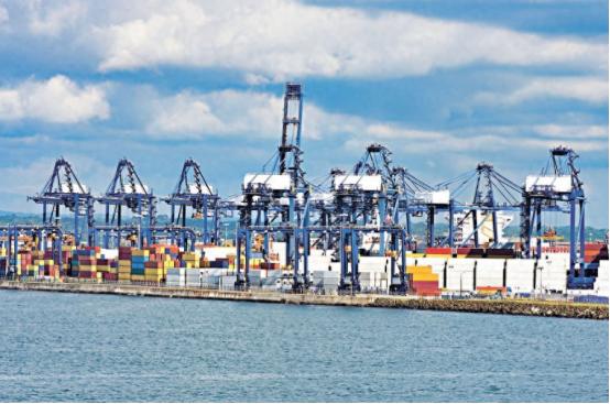 巴拿马这回彻底傻眼了！抢完港口后，却发现全世界没人敢接盘
 
2月23日，巴拿马