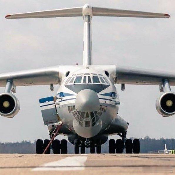 🚨🇷🇺🇻🇪突發新聞：一架俄羅斯軍機剛降落在委內瑞拉這架飛機先前曾被用來