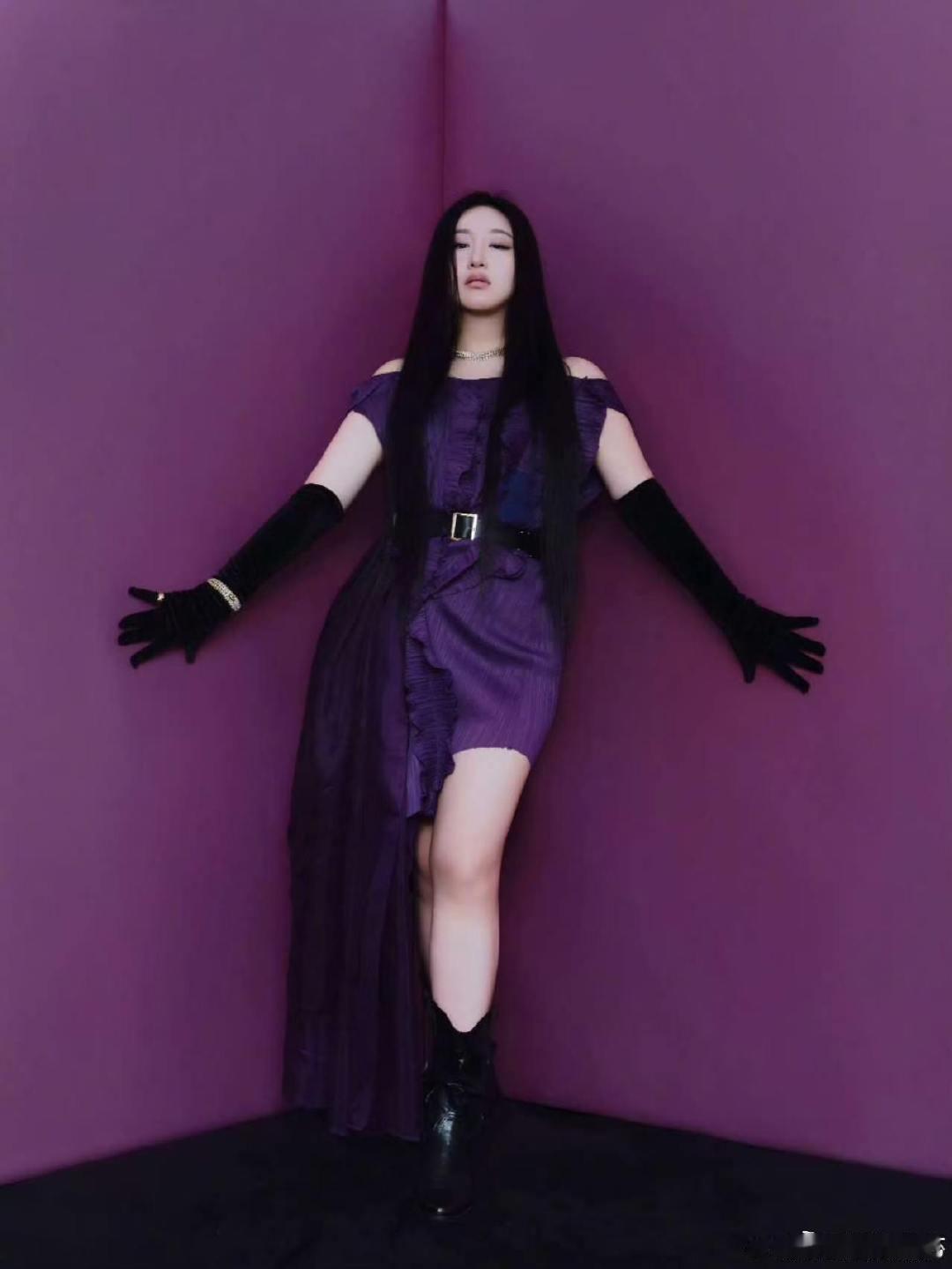 尤长靖锤娜丽莎演我和朋友上综艺歌手2026老友相聚同台献艺，没有拘谨刻意，自在相