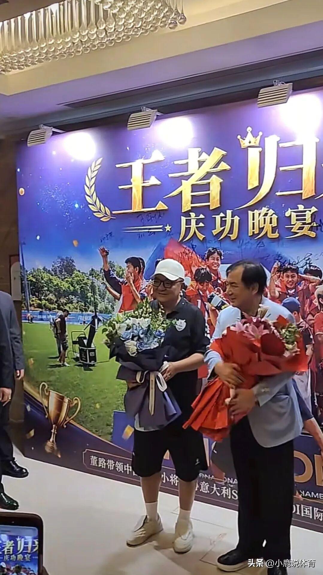 一场庆功会直接凑出3000万，
直接治好了国内青训出海最难的缺钱难题！
 
庆功