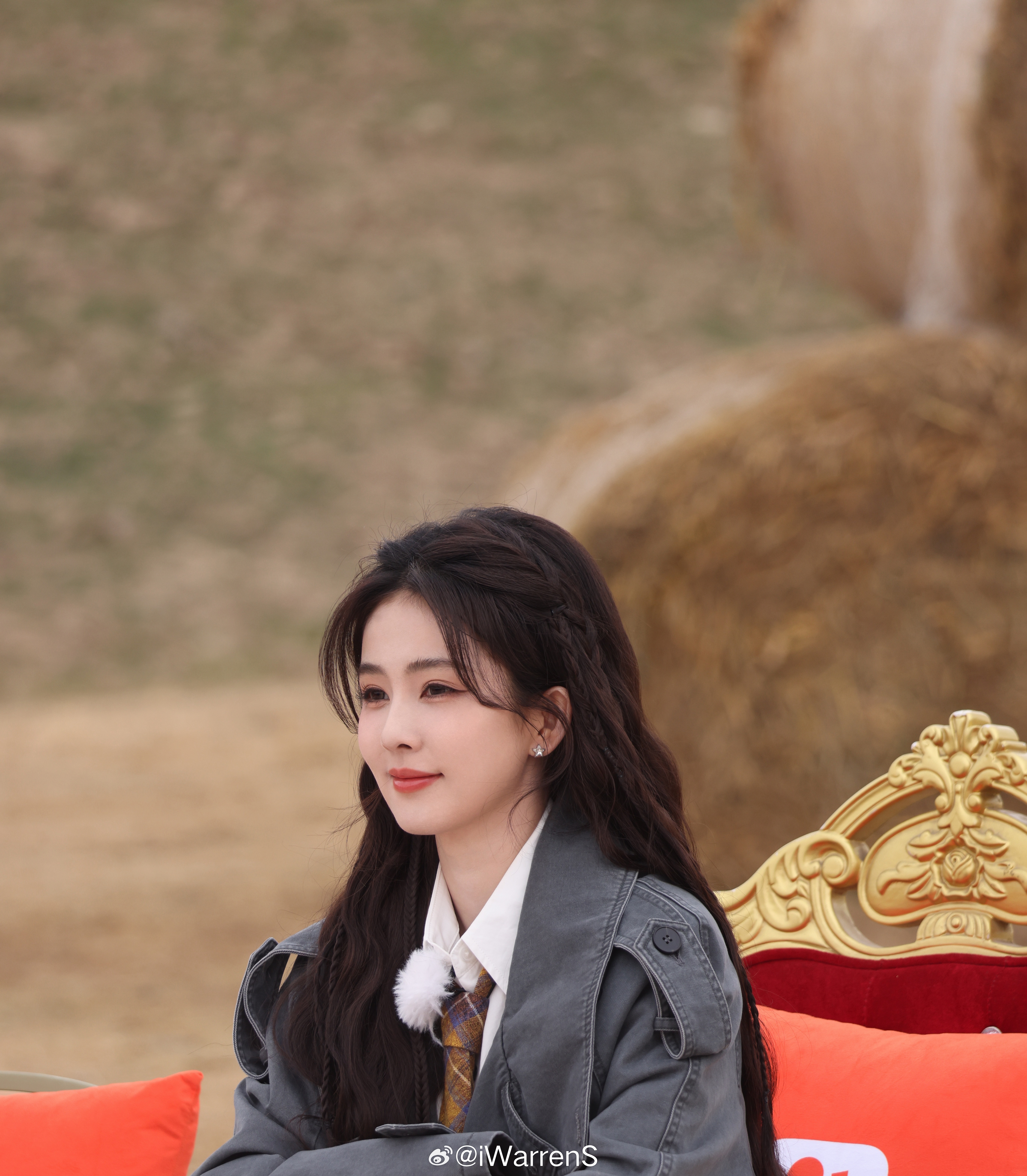 白鹿综艺飞行一期热度真的很高呀！白鹿路人盘实在是太大了吧！白鹿假发片跑掉了白鹿综