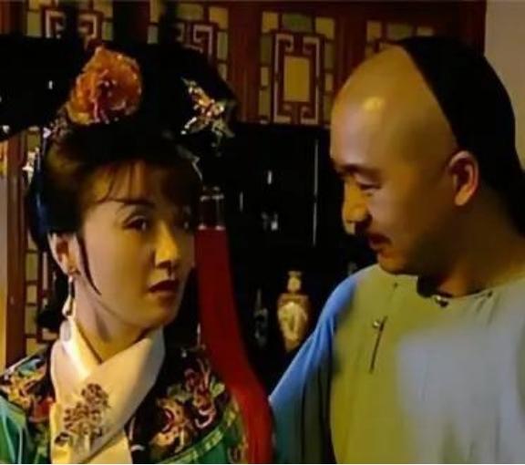 1729年，52岁的雍正找了个宫女马氏来陪睡。那晚，马氏被裹在大厚被子里，送到了