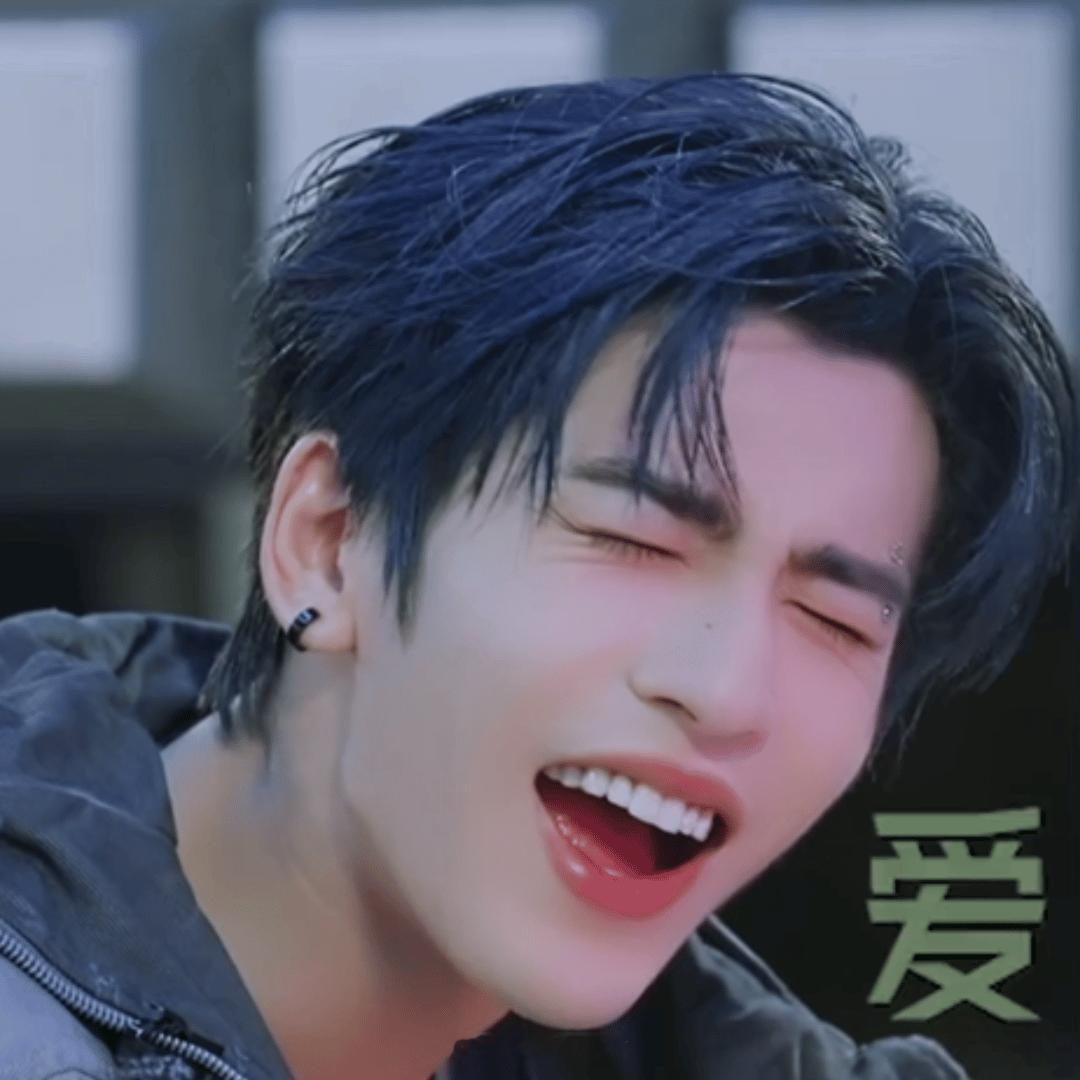 这就是 爱～～～ 