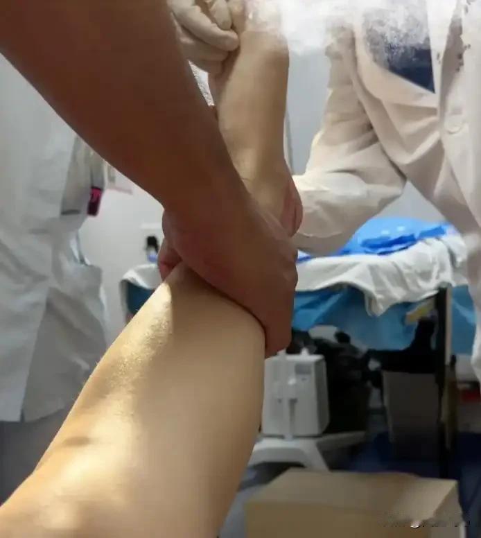 悲剧还是发生了！10月9日，上海ICON，一女子为了追求所谓的“健康生活”，竟然
