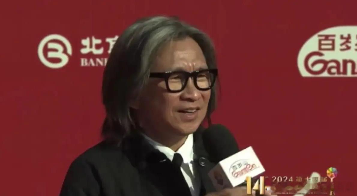 #酱园弄红毯只来了一个人#陈可辛导演是懂流量的！《酱园弄》红毯只去了一个人，既避