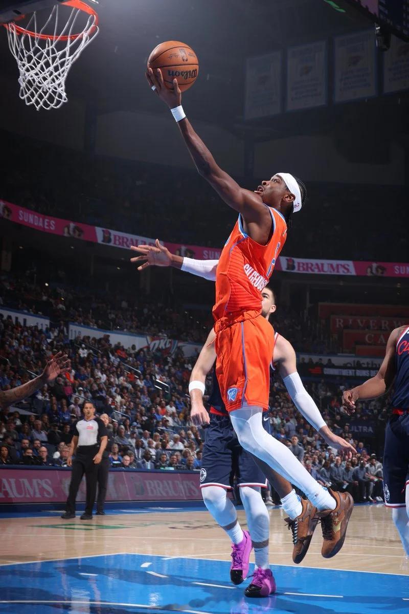 期待50+！亚历山大今天砍下45分，创生涯得分新高 今天NBA常规赛雷霆主场对阵