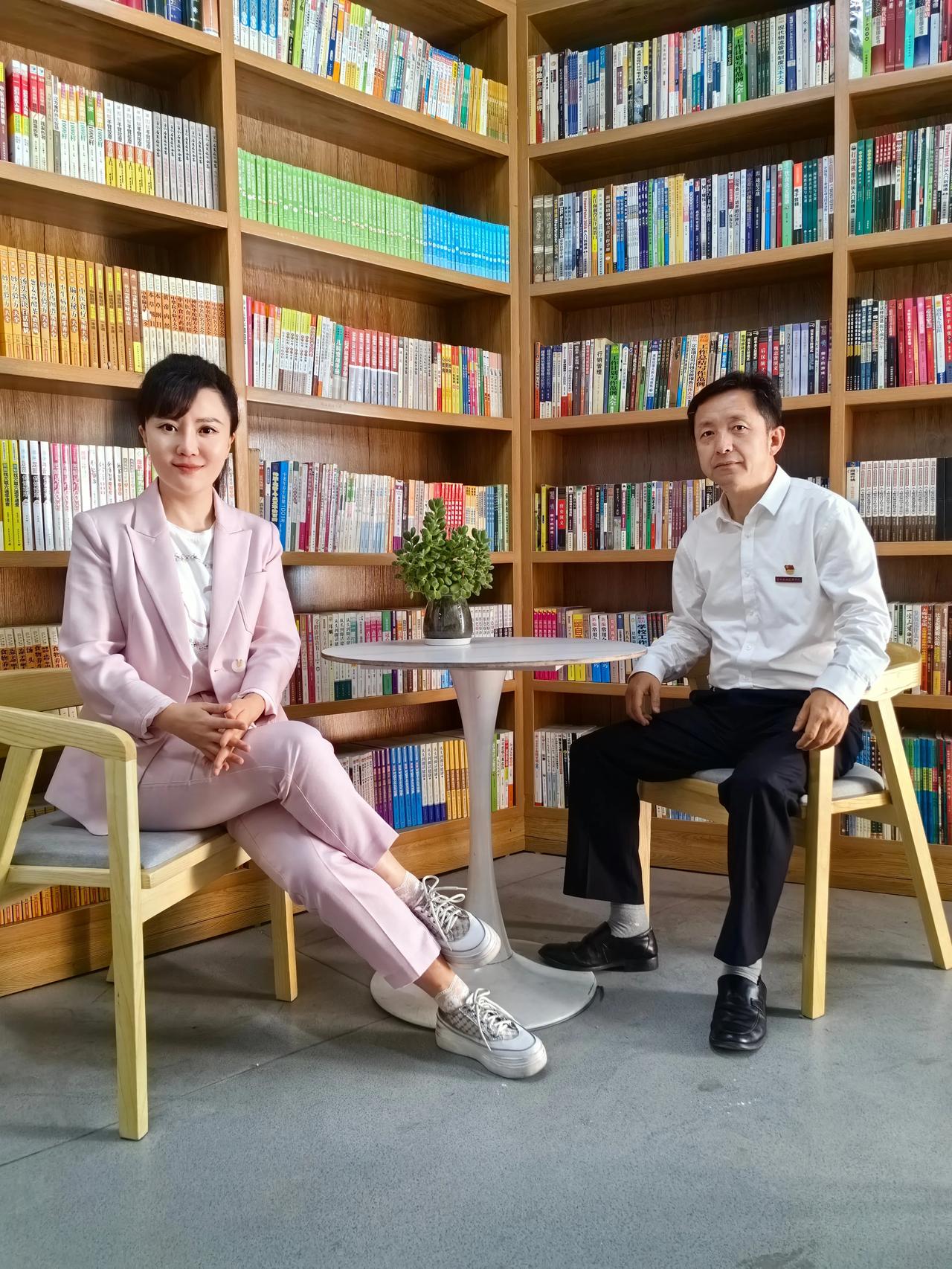 采访贵州某技师学院院长。
他说学院成立50年来，遇到过很多问题，他采用的是结果导