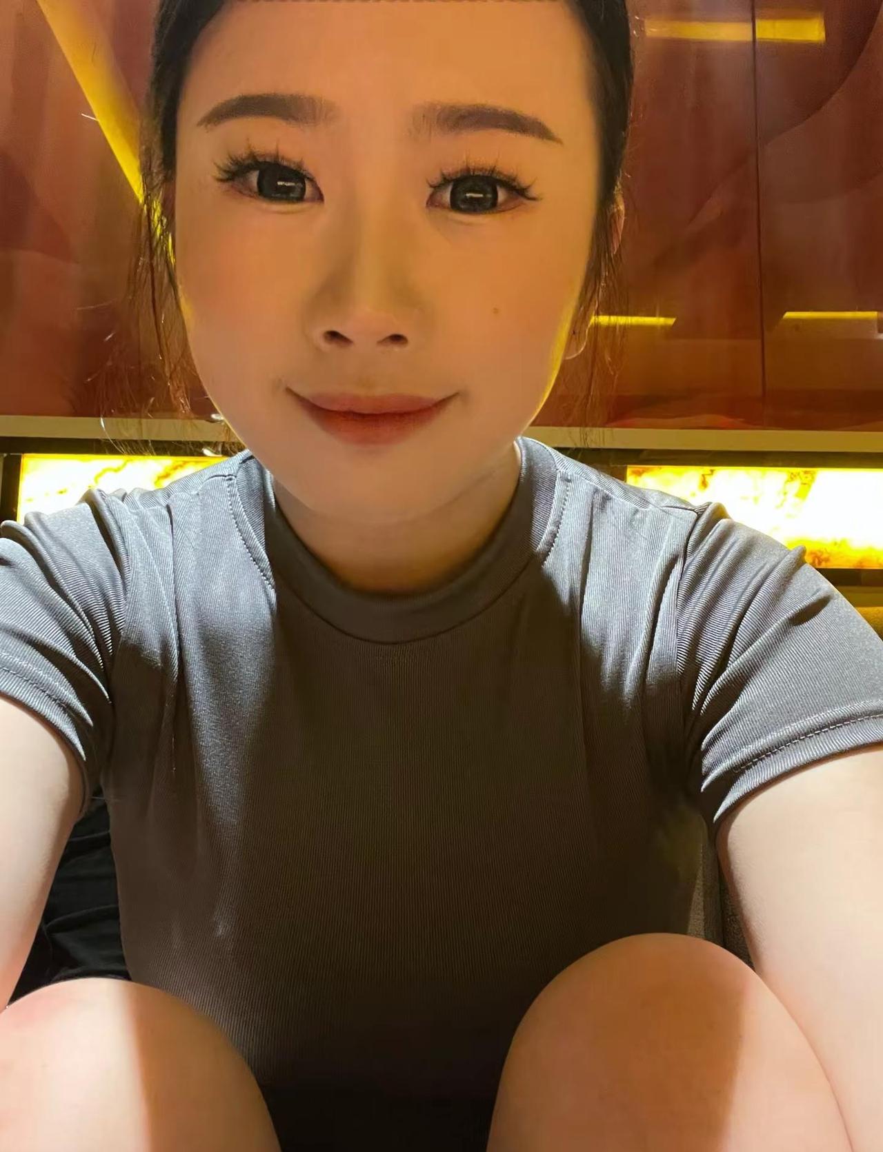 找男人的意义 是撑腰 是兜底 不是在你有事的时候站在对面评判你 一个男人的魅力就