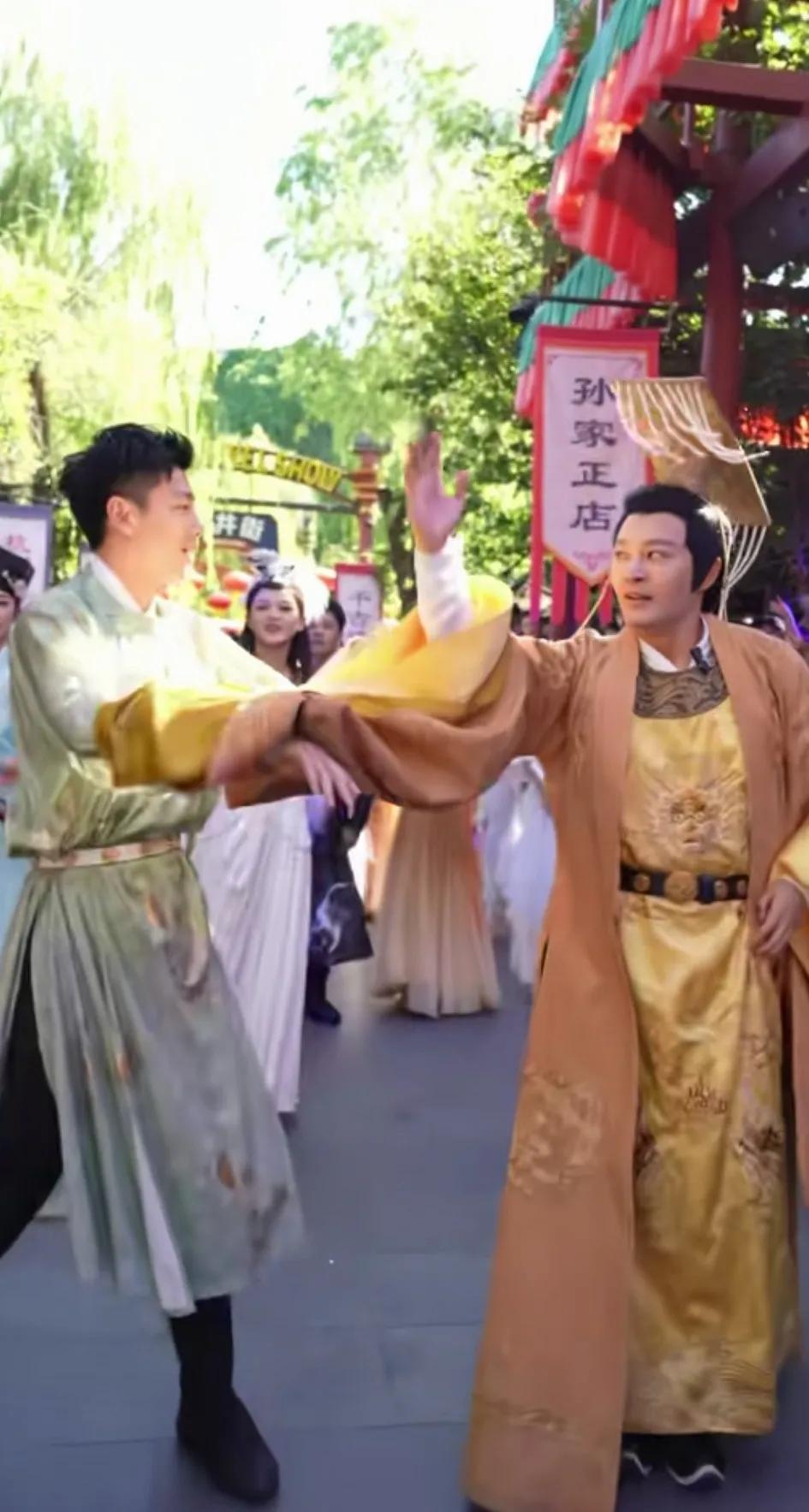 现在影视圈的竞争那么激烈吗？之前看到过一则消息，很多演员已经有一两年都无戏可演了