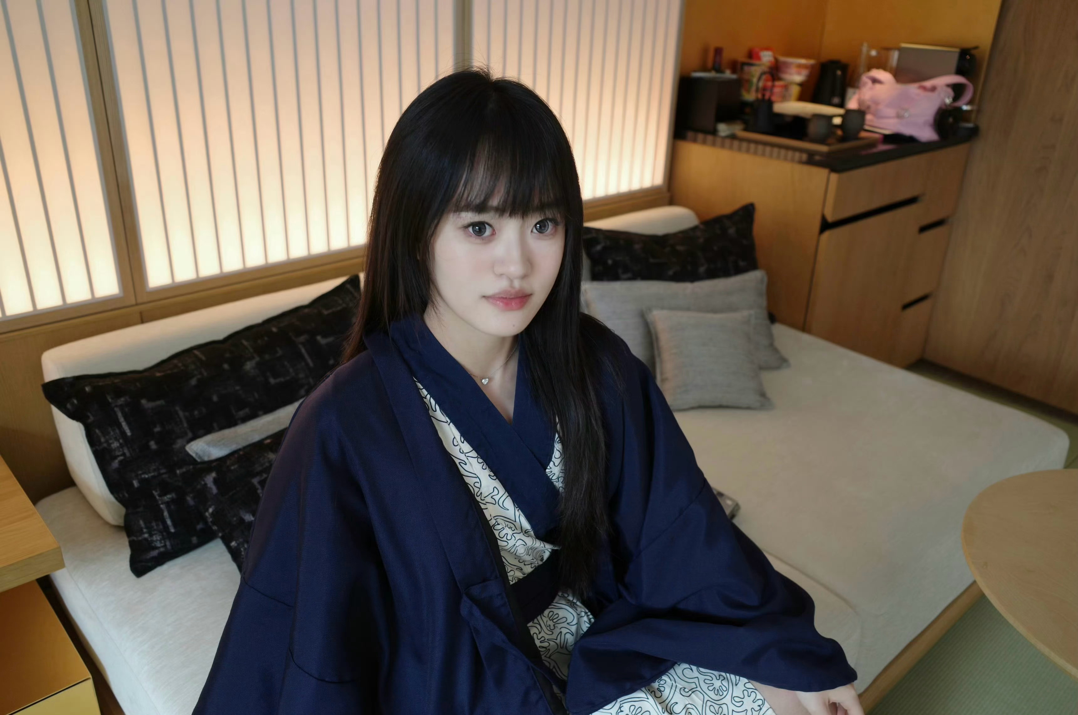 Jackeylove女友吴五五晒日本旅游照：热热哒 ～哥哥不仅游戏打得好，找女朋