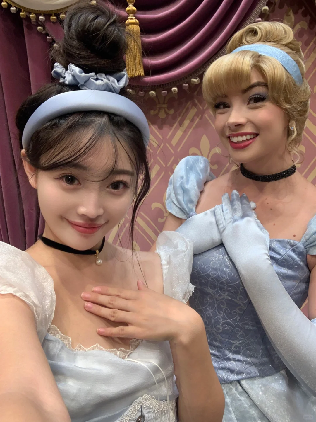 家人们 在迪士尼遇见真灰姑娘了！