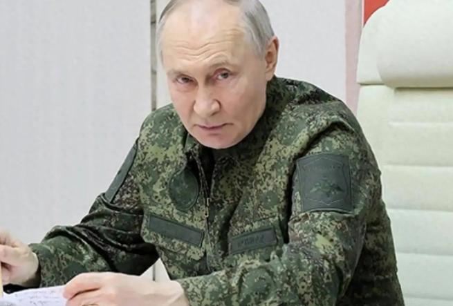 为什么俄罗斯不敢使用核武器投入战斗，举个例子广岛挨炸的时候，天皇害怕，开御前会议