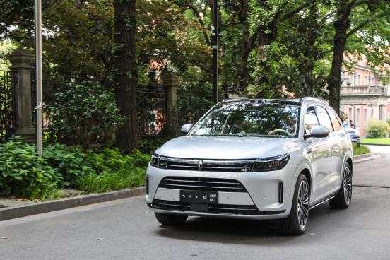 #华为发布全新25万级问界M7#
成家立业，买房买车，这就是我人生中的三大目标。