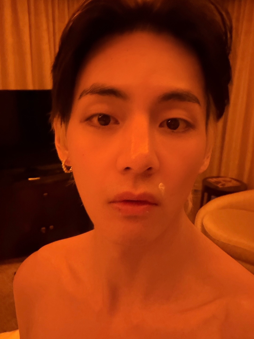 唉小小的脸蛋配上精致的五官 呆萌咪呀 