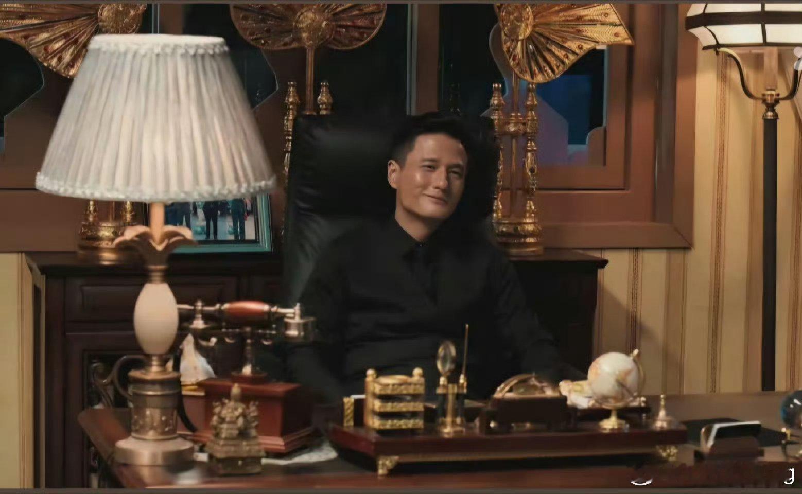 尹子维这样的演员才是最幸福的吧 尹子维这个层次真的很幸福，随时都有戏拍，还有特别