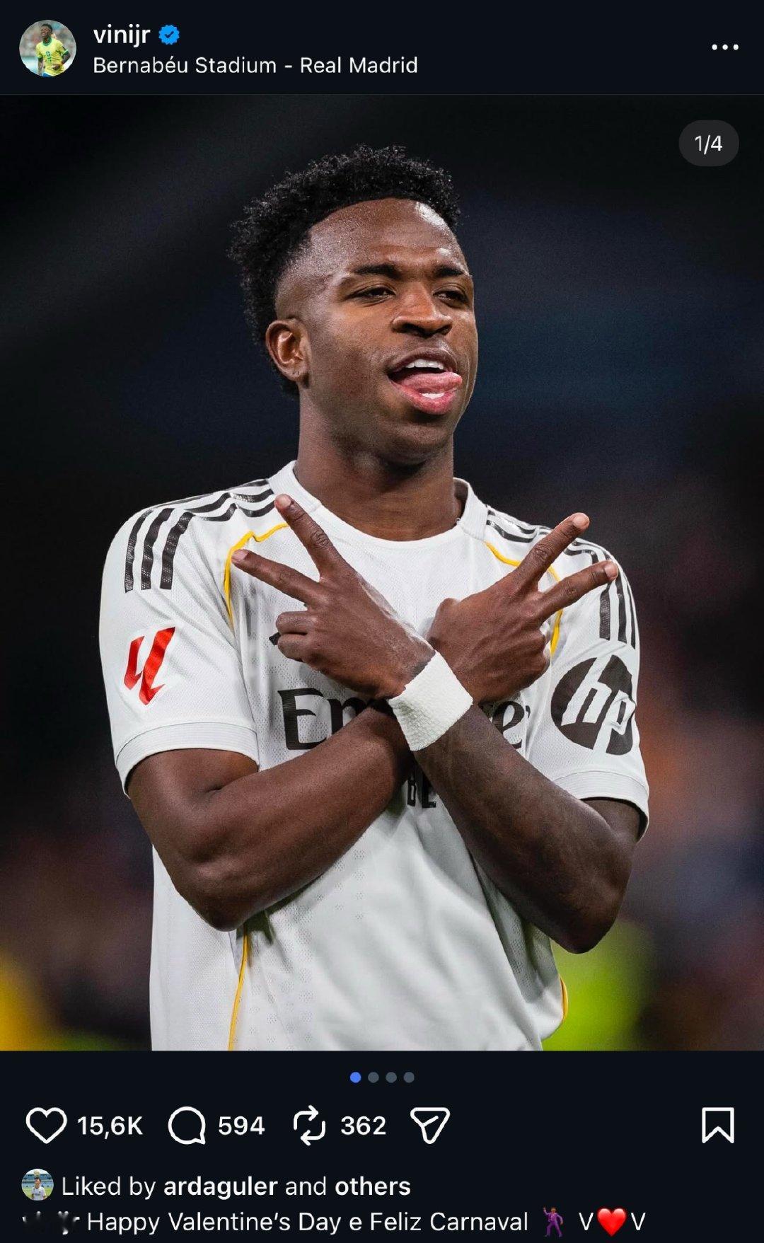 浪漫小熊在情人节将进球献给女友！“情人节&狂欢节快乐 🕺🏾V❤️V” 