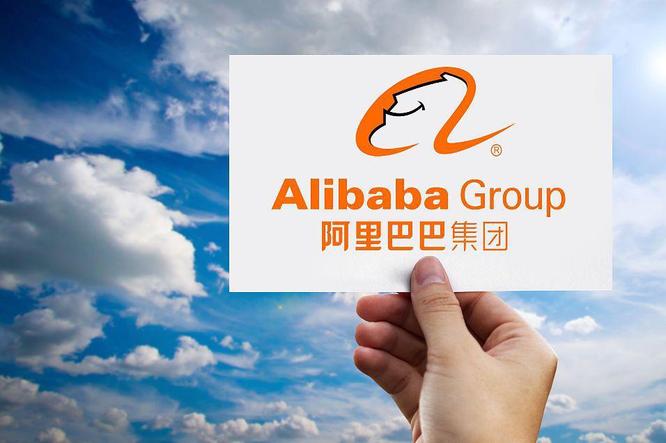 可能特朗普离开中国之后，网友太无聊了，人家阿里调整个十三薪都能上热搜。
 
我也