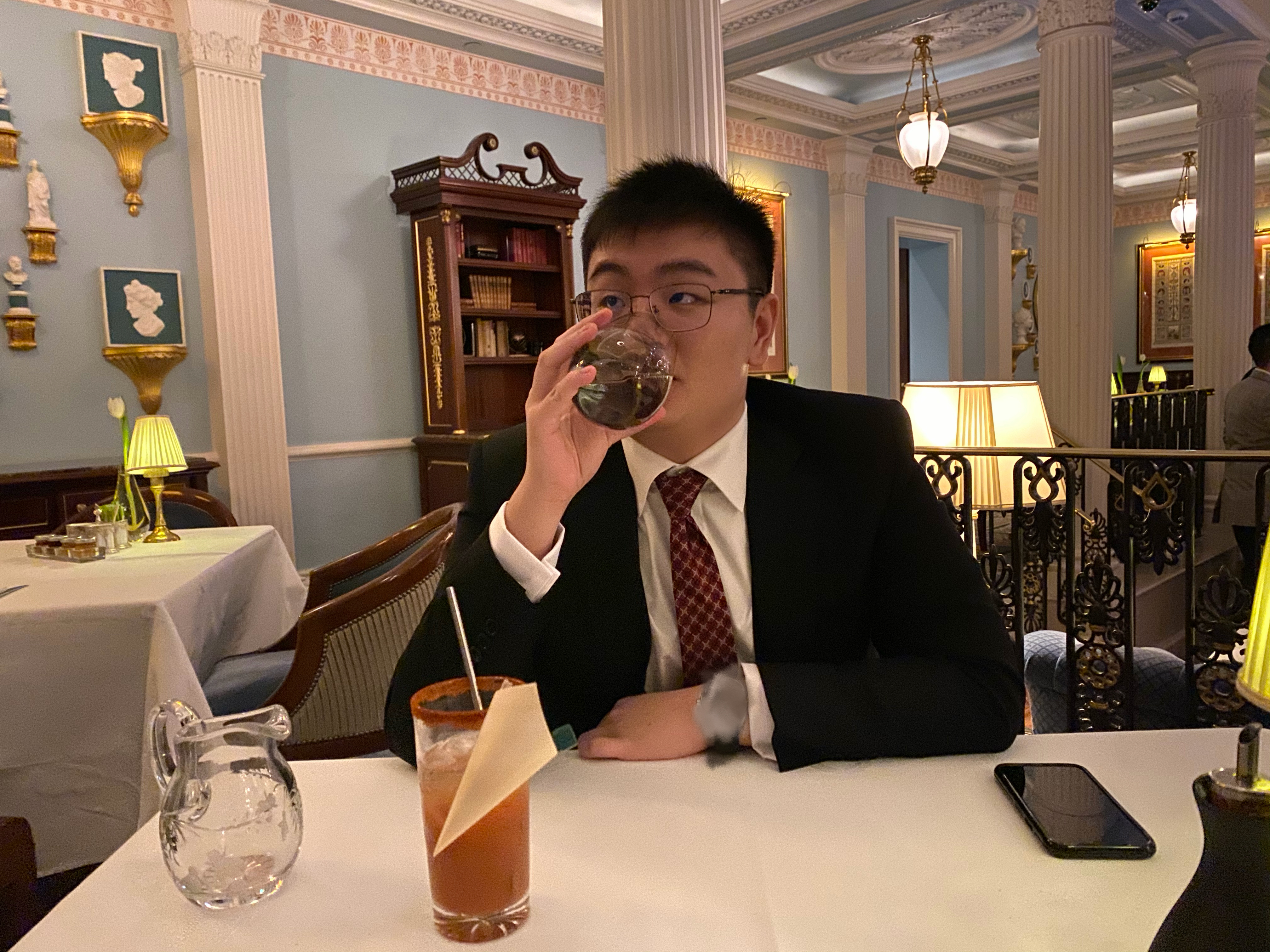 怎么尊界的发布会还要正装出席啊…感觉我西装都吃灰了尊界典藏大观将于6月25日发布