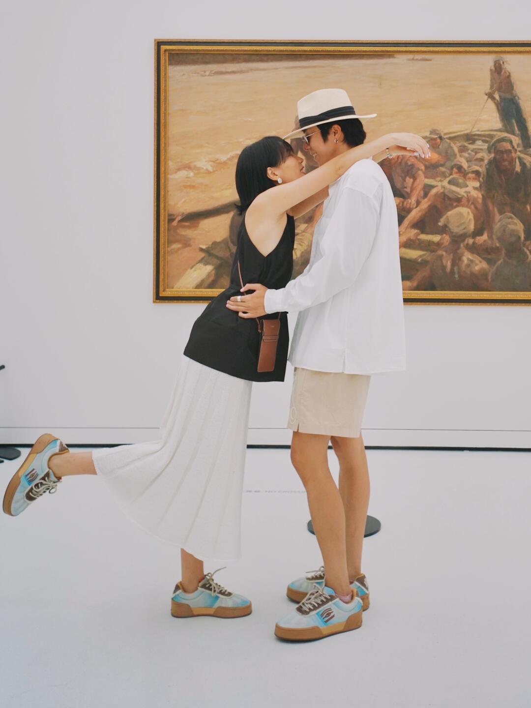 一个人是穿👫两个人是搭