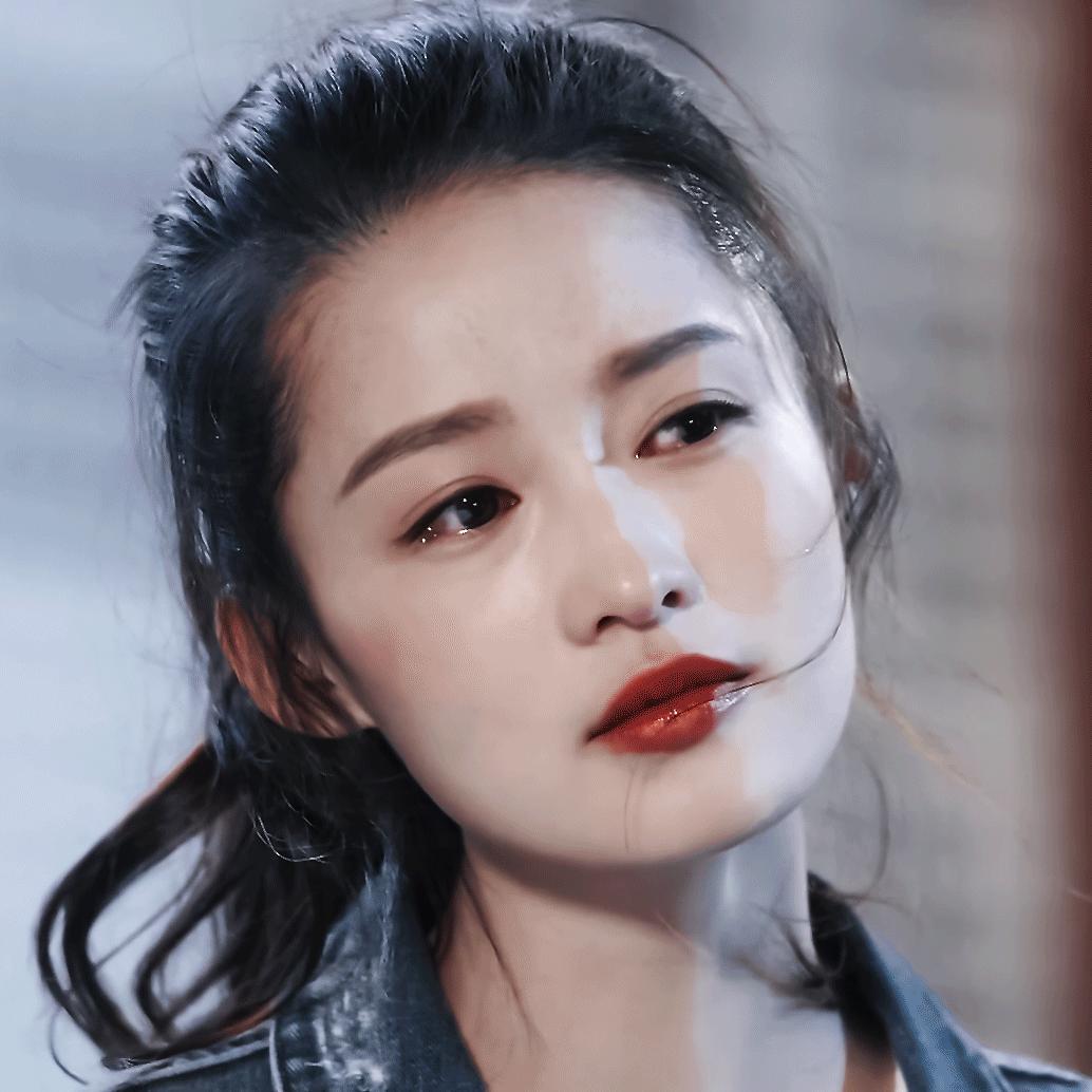 我居然才爱上李沁这个时候最美，什么叫哭的梨花带雨我见犹怜，只会咆哮的来学习 ​​