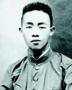 1929年，张英和傅桂兰假扮夫妻，到济南暗杀大叛徒王复元，不料刚住进济南的一家客