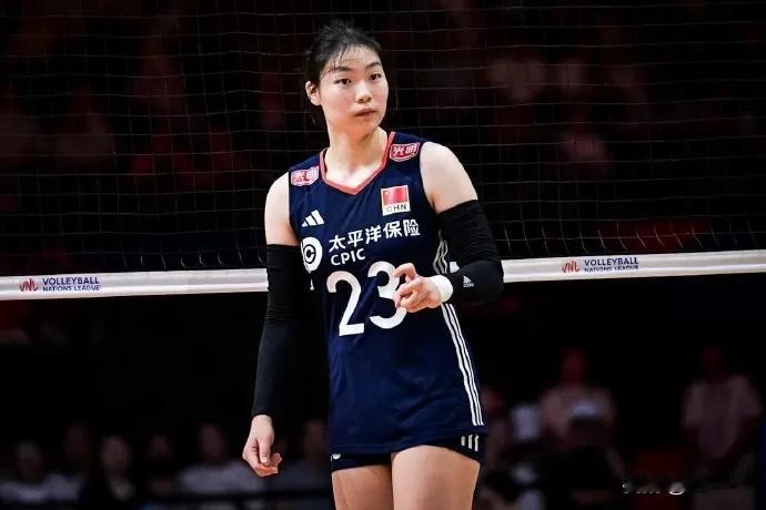看了三场女排比赛，觉得赵勇哪个新人都敢用，就是王梦洁 龚翔宇不敢不用
龚队长的身