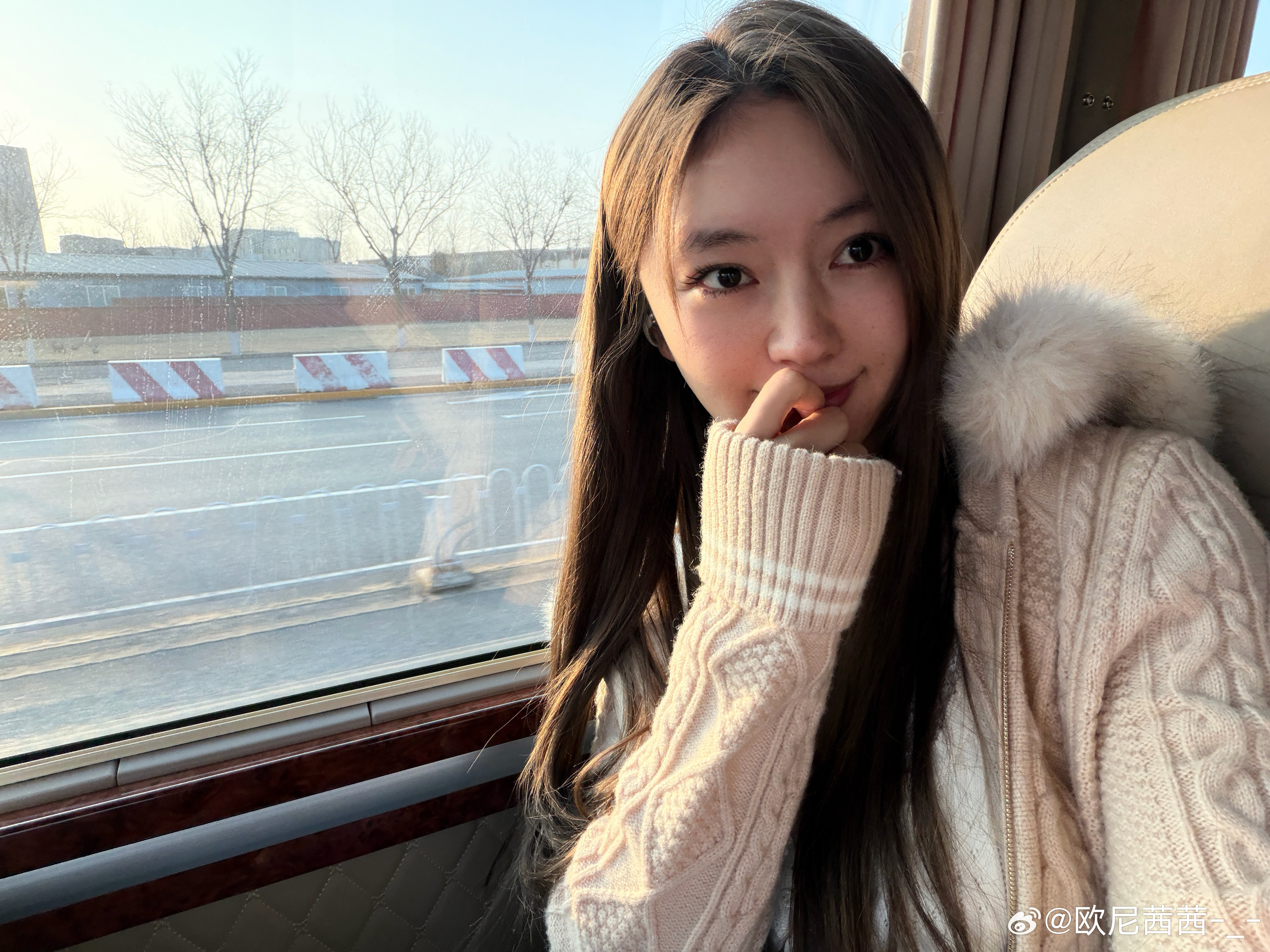 新年第一趟出差记录元宵节快乐哦大家我又到没有绿叶儿的北京啦哈哈这台考斯特被我承包