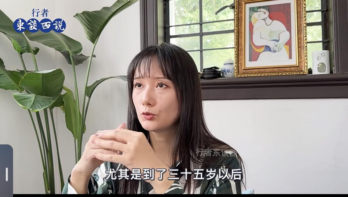 这是一位上海女性白领面对一些网友提出的问题作出的答复。她说:居住在上海的女性白领