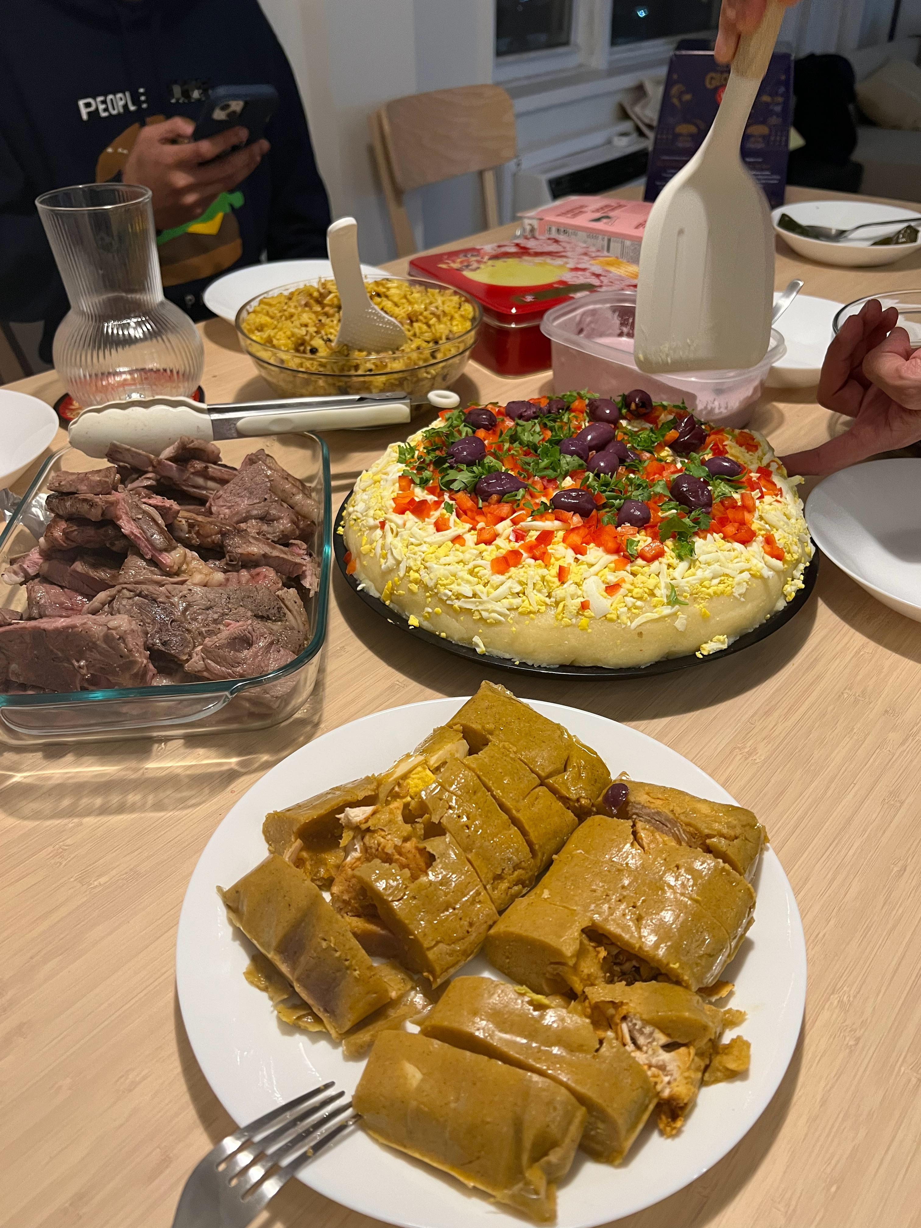 几天没键政都不会说话了。大家吃了吗。 