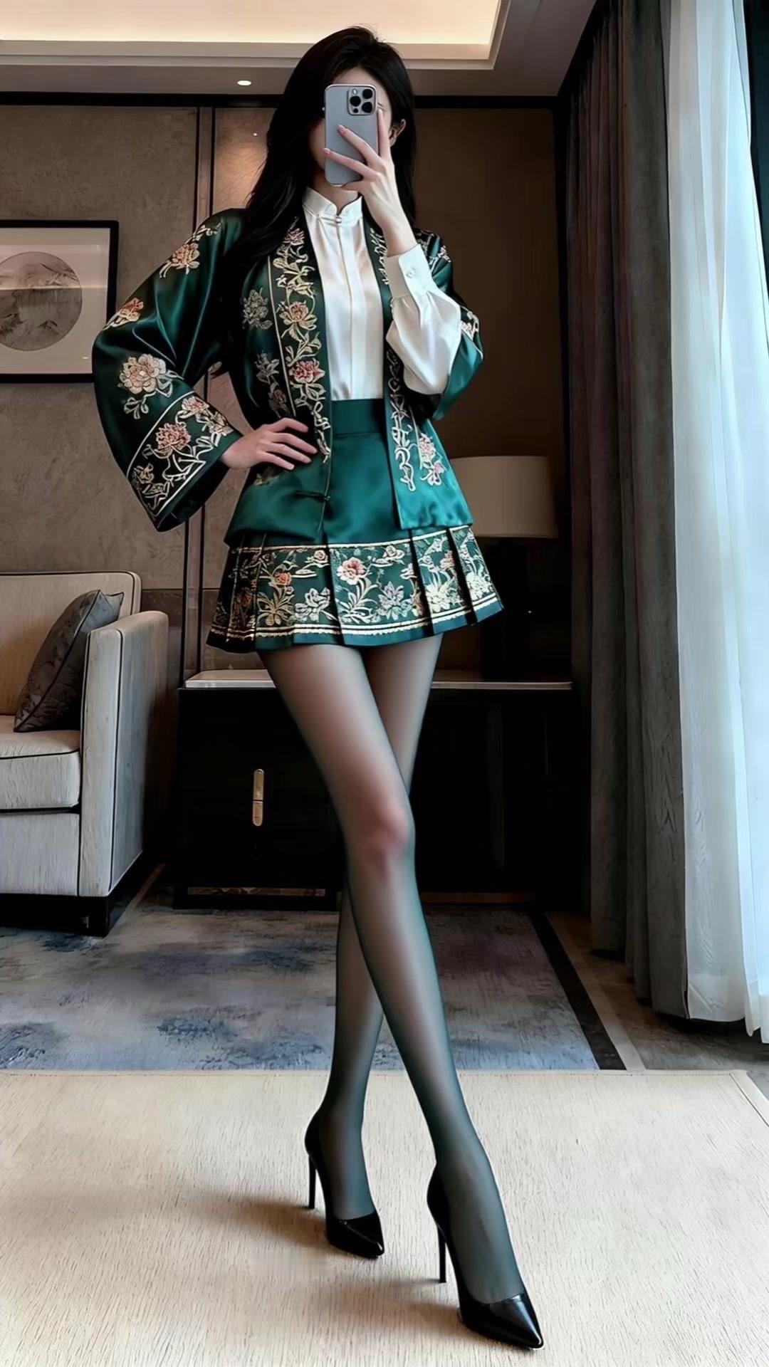 喜欢坏女人？这3种穿搭直接拿捏！👗你说你喜欢瘦一点的，我还能减减肥，可你偏偏说